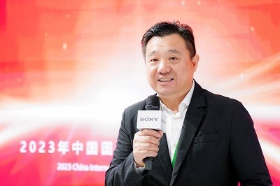 上海鑫广科技发展集团有限公司董事长黄尚渭